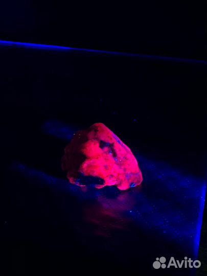 Люминесцентные минералы 3. Афганистан