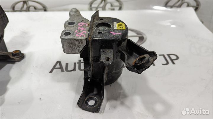 Опора двигателя правая Lexus NX200/NX200t/NX300/NX300h