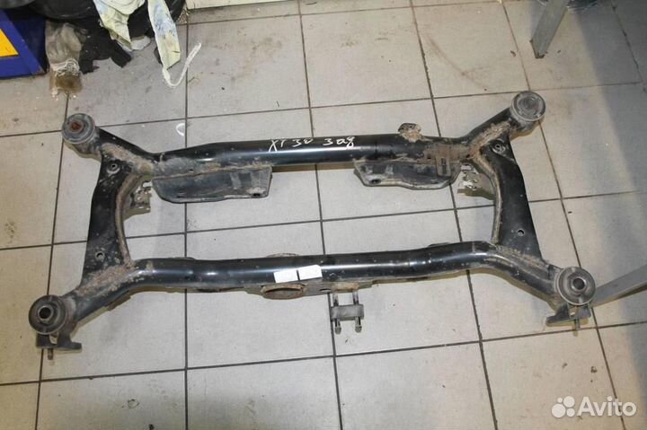 Подрамник задний Nissan X-Trail T30