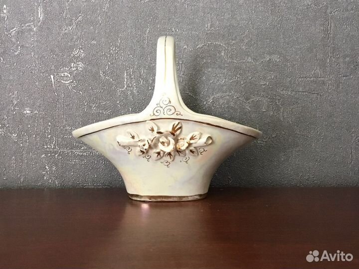 Конфетница с ручкой фарфоровая ваза Кисловодск