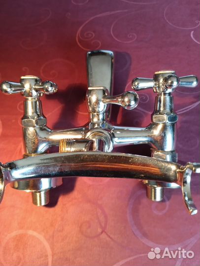 Смеситель для ванны