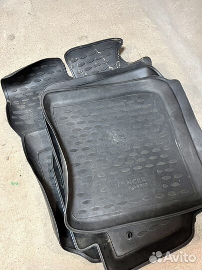 Коврики резиновые Lancer 9