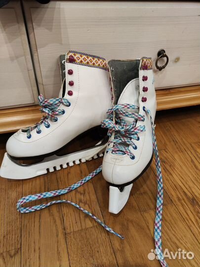 Коньки фигурные Nordway Bella 36 размер