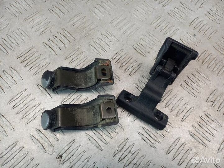 Защёлка стекла Mazda Bongo Friendee 2.5 WL 125.2