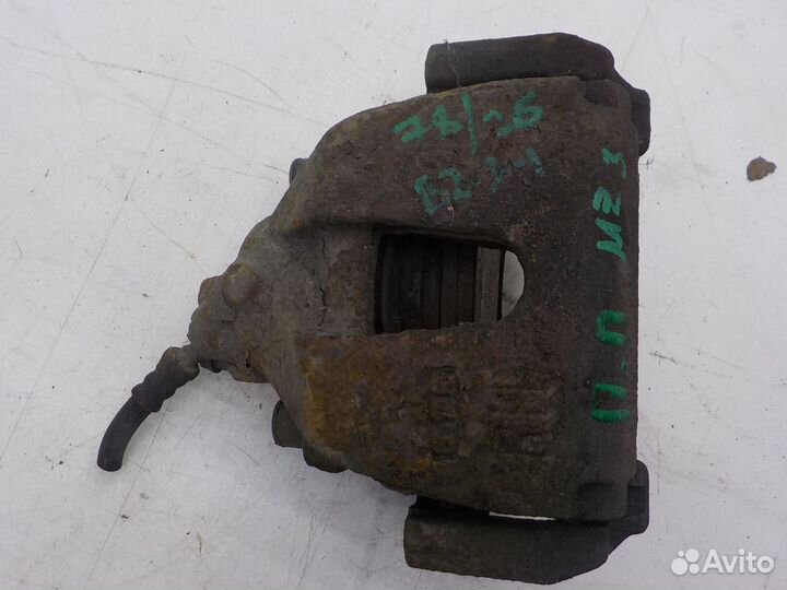 Суппорт тормозной передний правый Mazda 3 BK 2002