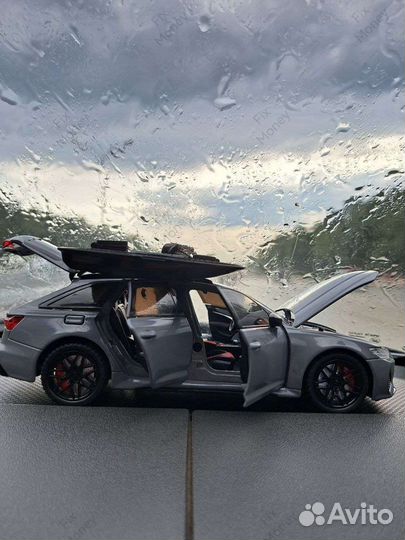 Audi Rs6 Avant игрушка с тонированными стёклами