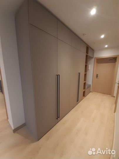 Шкаф распашной