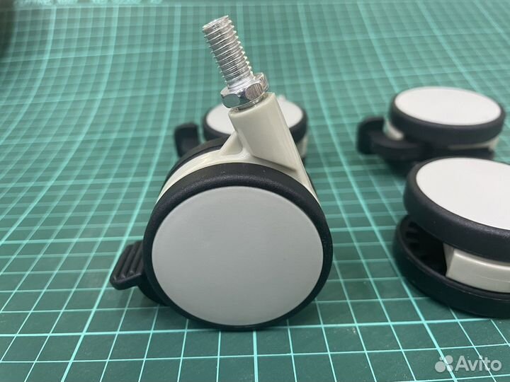 Колесо мебельное опорное поворотное со стопором