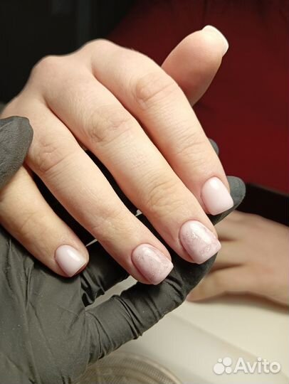 Маникюр с покрытием гель-лаком