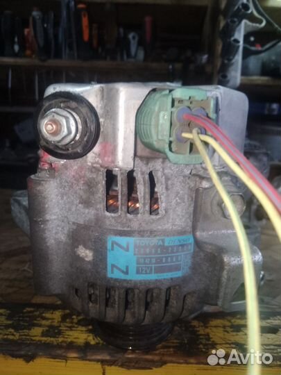 Генератор на toyota corolla 150