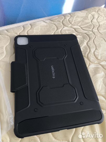 iPad Pro 11 Spigen Rugged Armor Pro