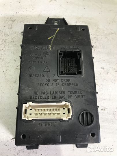 Блок комфорта Рено Сандеро Renault Sandero