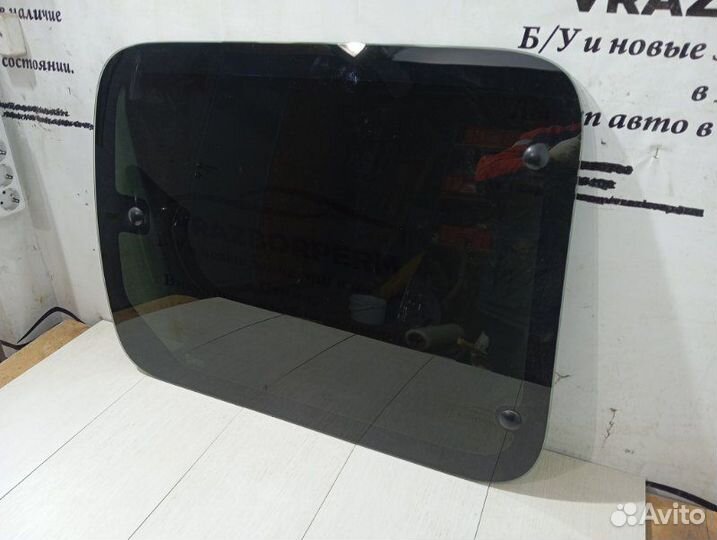 Стекло двери заднее правое Renault Kangoo K4M836