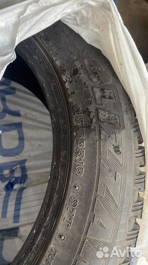 Bridgestone Blizzak Spike-01 215/55 R16 97