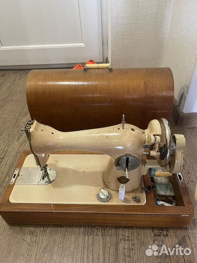 Швейная машина чайка