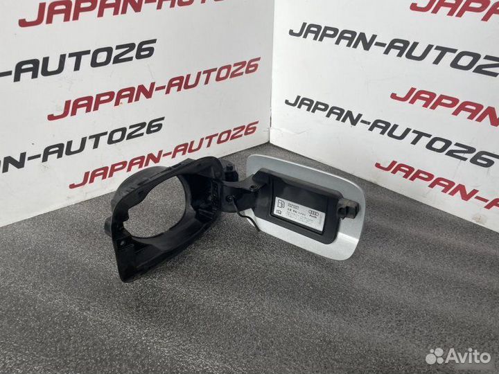 Лючок бензобака Audi A4 B8 2.0 tfsi multitronic