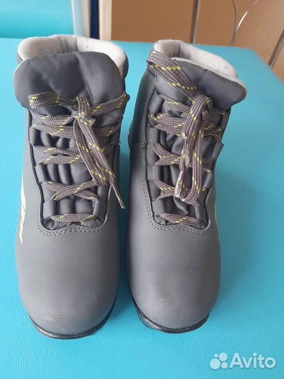 Лыжные ботинки детские 35