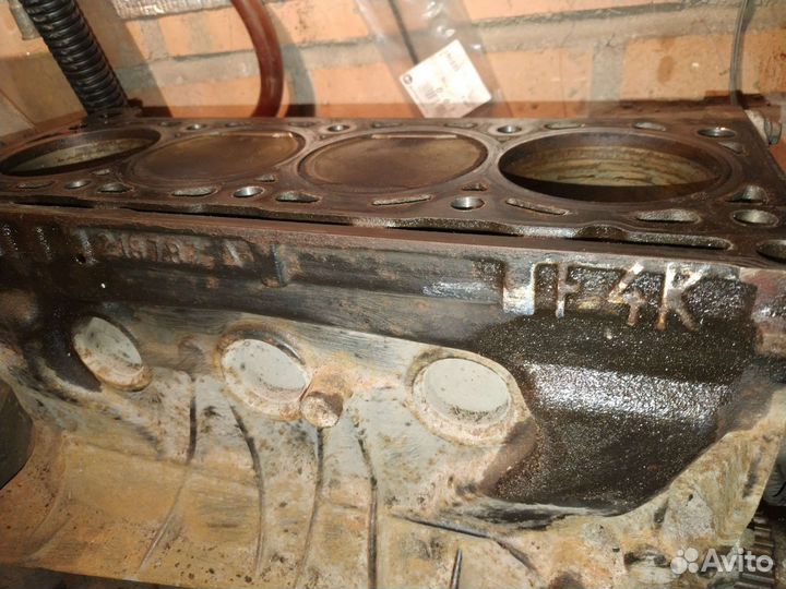 Блок цилиндров Renault Laguna 1.8L