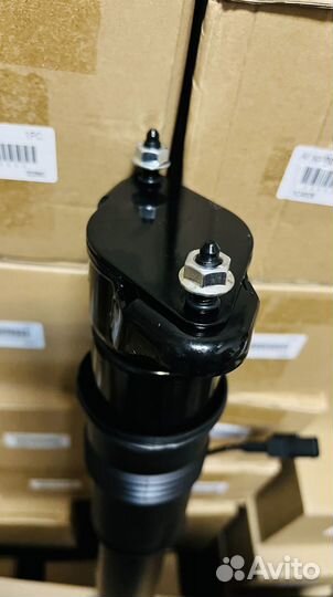 Передний амортизатор Lexus GX470