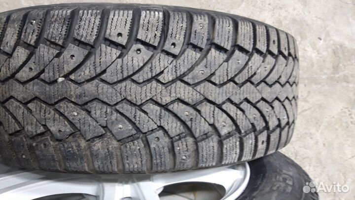 Pirelli Formula Ice 215/55 R16