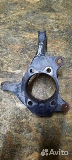 Кулак поворотный передний правый Toyota Corolla