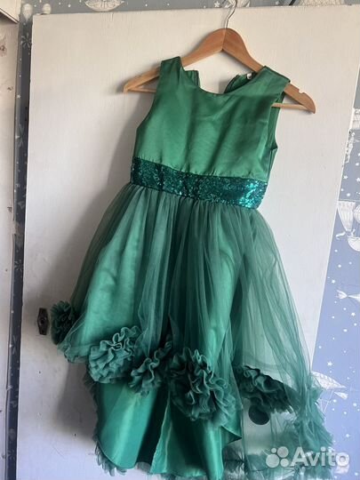 Платье для девочки на рост 140 нарядное