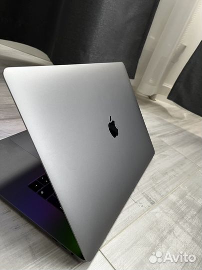 Apple MacBook Pro 15 2018