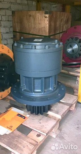 580 SLE Редуктор поворота Case CX210