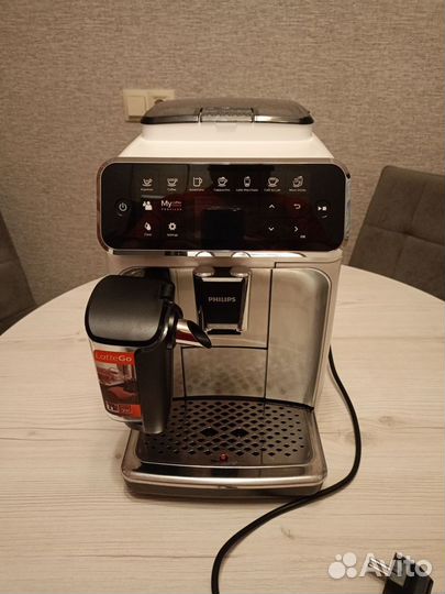 Автоматическая кофемашина philips EP4349/70