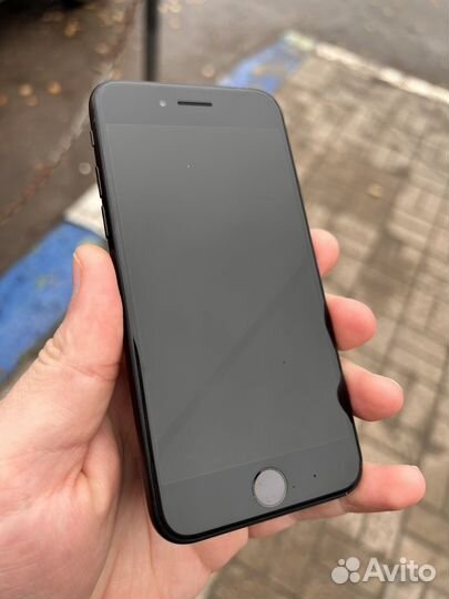 iPhone SE (2020), 64 ГБ