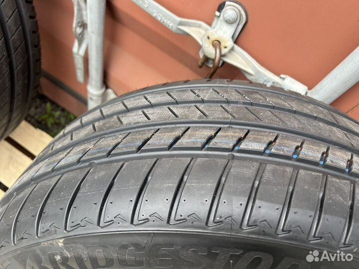 R20 Bridgestone Alenza 001 275/45, PCD 5x112 DIA 112