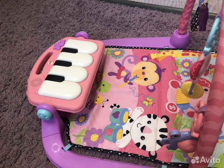 Развивающий коврик с пианино fisher price