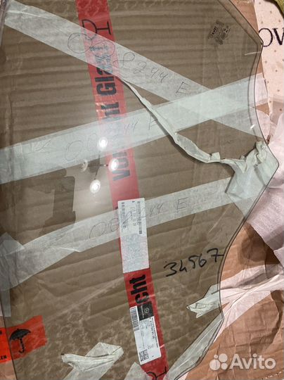 Стекло двери передней левой Mercedes E