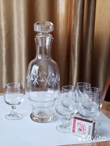 Графин с бокалами