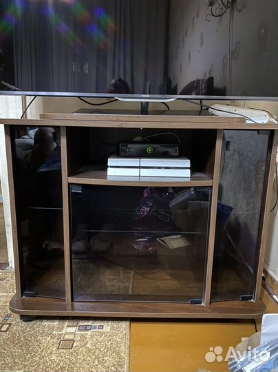 Тумба под телевизор