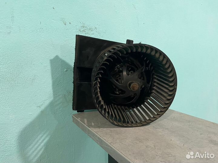 Моторчик печки Skoda Octavia 1 (A4)