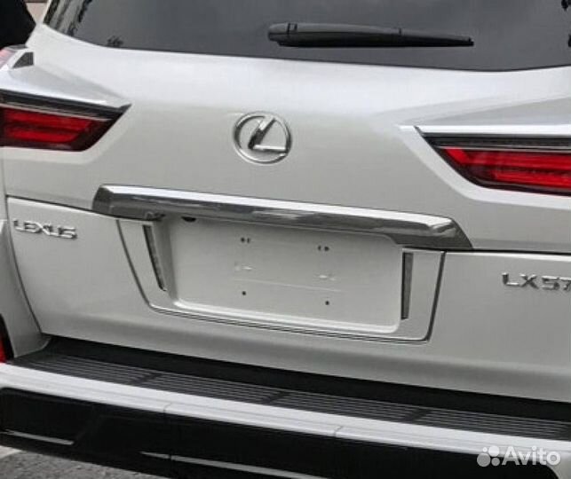 Lexus LX570 16+ Накладка под номер Superior D6OC6