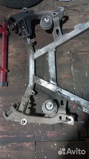 Подрамник бмв е39