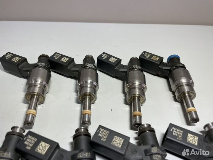 Форсунка топливная Ауди А6 С6 А8 Д3 Туарег