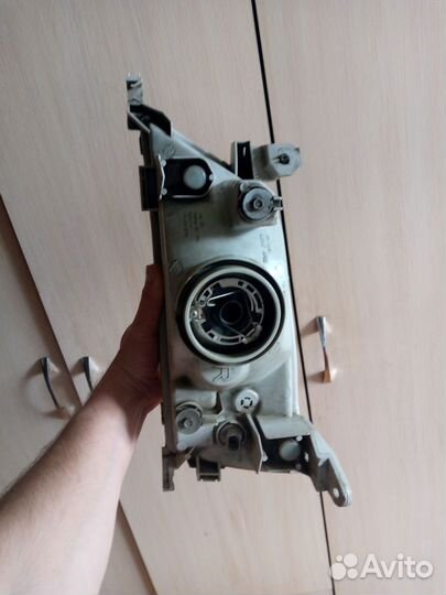 Продам фару тоета Карина 212 кузов