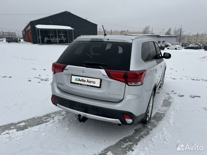 Mitsubishi Outlander 2.0 CVT, 2016, 88 922 км