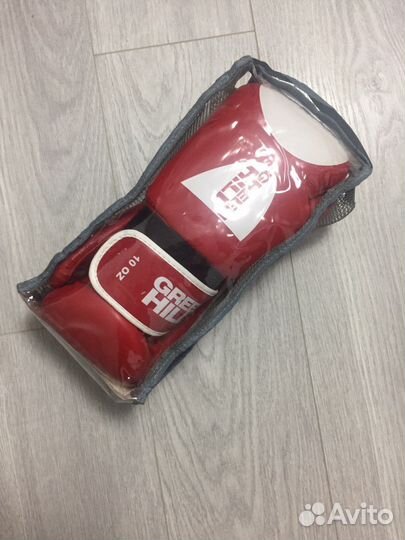 Боксерские перчатки green hill 10 oz