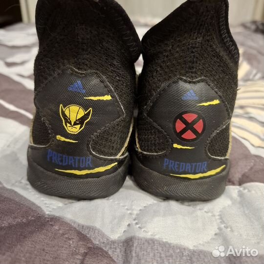 Футбольные бутсы (футзалки)adidas predator