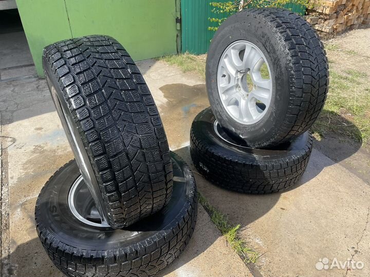 Maxxis MA-SUV Presa Spike 275/65 R17