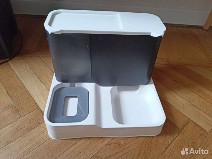 Автоматическая кормушка для кошек