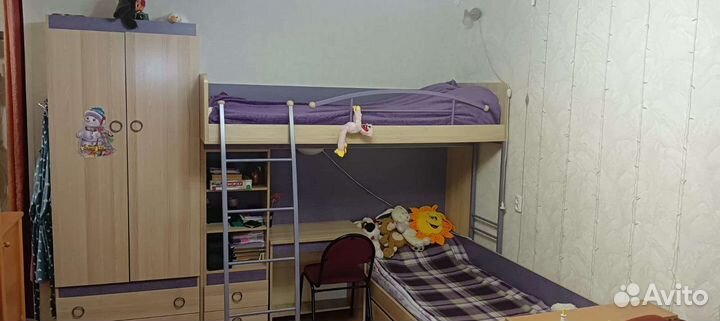 Кровать двухьярусная угловая
