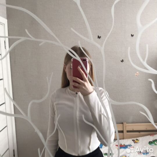 Белый топ женский