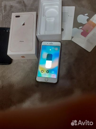 iPhone 8 Plus, 64 ГБ