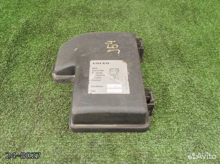 Крышка блока предохранителей Volvo S60, V70, S80