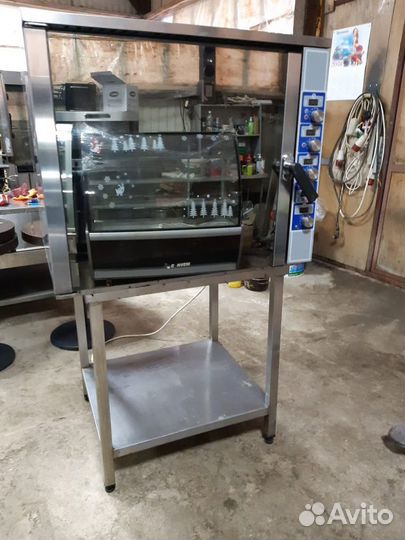 Конвекционная печь на 6 уровней